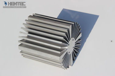 Perfiles de aluminio de las protuberancias del rasguño/de la peladura con trabajar a máquina acabado