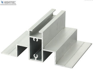 El cuadrado sacó el tubo hueco de aluminio de las formas de aluminio de las protuberancias de los perfiles del aluminio
