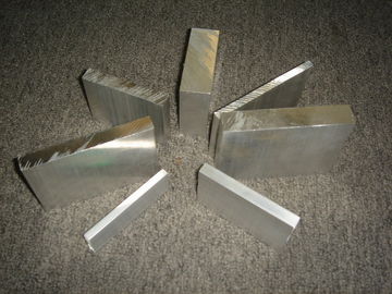 Perfiles estructurales de aluminio de las protuberancias de la capa del polvo para los radiadores