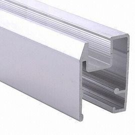 Perfiles negros pintados PVDF de la protuberancia de la ventana de aluminio, aluminio Windows de desplazamiento del cuarto de baño
