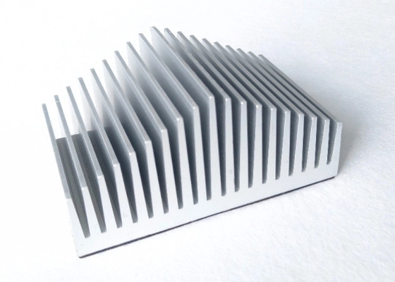 Perfiles de aluminio de la protuberancia del disipador de calor ISO9001 que anodizan para la electrónica