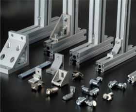 Anodized plateada sacó los perfiles de aluminio para la cadena de producción