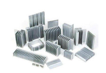 Plateado/anodizó los perfiles de aluminio industriales de la protuberancia, disipador de calor de aluminio