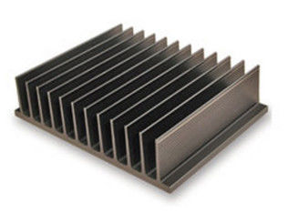 Perfiles de aluminio negros brillantes de la protuberancia del disipador de calor/Radiateor electrónico