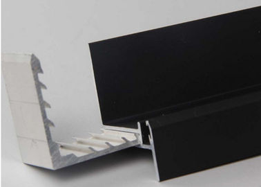 Marco del panel solar de aluminio anodizado negro, marco de aluminio de la protuberancia del OEM para las células solares