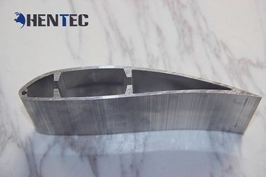 Polvo que pinta de poca velocidad en grandes cantidades de la aspa del ventilador de las protuberancias de aluminio industriales del perfil