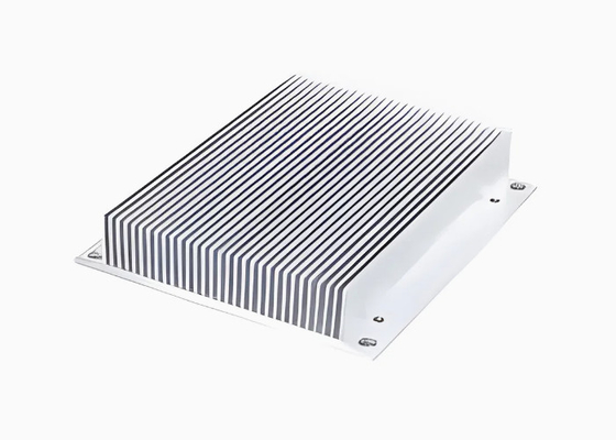 Profiles de extrusión de lavabo de alta potencia de aluminio anodizado plateado con mecanizado CNC