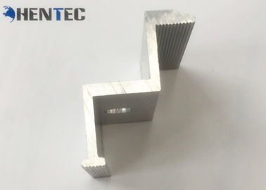La abrazadera del extremo del picovoltio sacó los sistemas solares 6063-T5/6060-T5 del montaje del tejado de los perfiles del aluminio