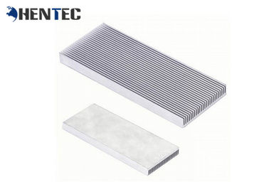 Embalaje especial sacado anodizado plateado del radiador de aluminio de aluminio del disipador de calor