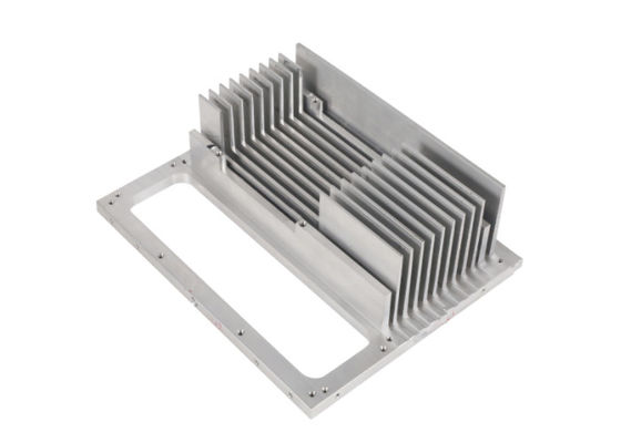 6061 perfiles de aluminio de la protuberancia del disipador de calor para el refrigerador de agua/el radiador eléctrico/la industria automática