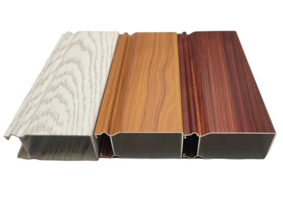 Perfil de madera de la protuberancia de la ventana de aluminio de la transferencia 6063 del grano